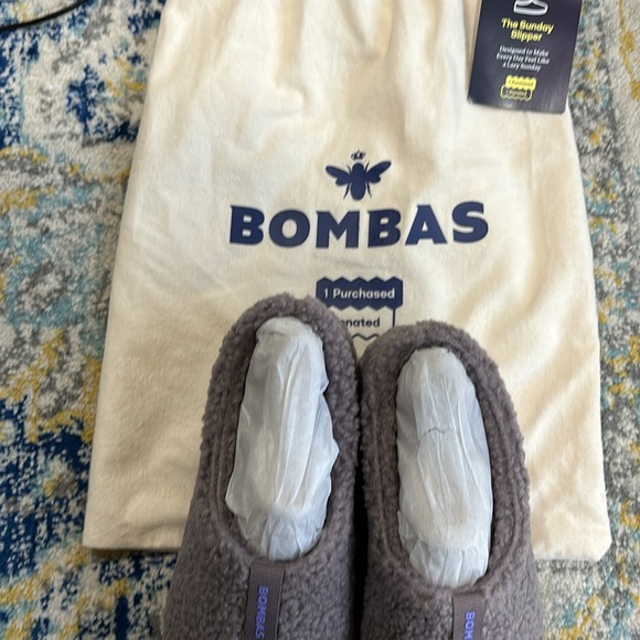 New Bombas women’s size 8 slippers - Picture 2 of 4
